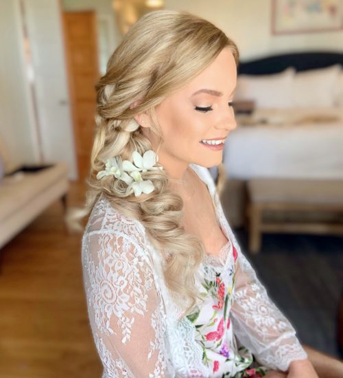 Bridal Services at Ciao Bella Salon and Day Spa in Islamorada / Our Transformations: Personalized Bridal Hair and Makeup - Spa and Nail Care for Brides / Best Bridal Services: Hair Styling and Treatments - Relaxing Massage Therapy - Romantic Couples Massage / Group Packages: Bridal Day Retreat - Bridal Yoga Events / Why Choose Ciao Bella for Your Wedding Day: Experienced Bridal Team - Premium Salon and Spa Facilities - Holistic Wellness Approach / Book Your Bridal Appointment