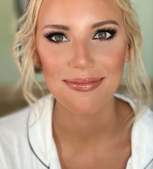 Bridal Services at Ciao Bella Salon and Day Spa in Islamorada / Our Transformations: Personalized Bridal Hair and Makeup - Spa and Nail Care for Brides / Best Bridal Services: Hair Styling and Treatments - Relaxing Massage Therapy - Romantic Couples Massage / Group Packages: Bridal Day Retreat - Bridal Yoga Events / Why Choose Ciao Bella for Your Wedding Day: Experienced Bridal Team - Premium Salon and Spa Facilities - Holistic Wellness Approach / Book Your Bridal Appointment